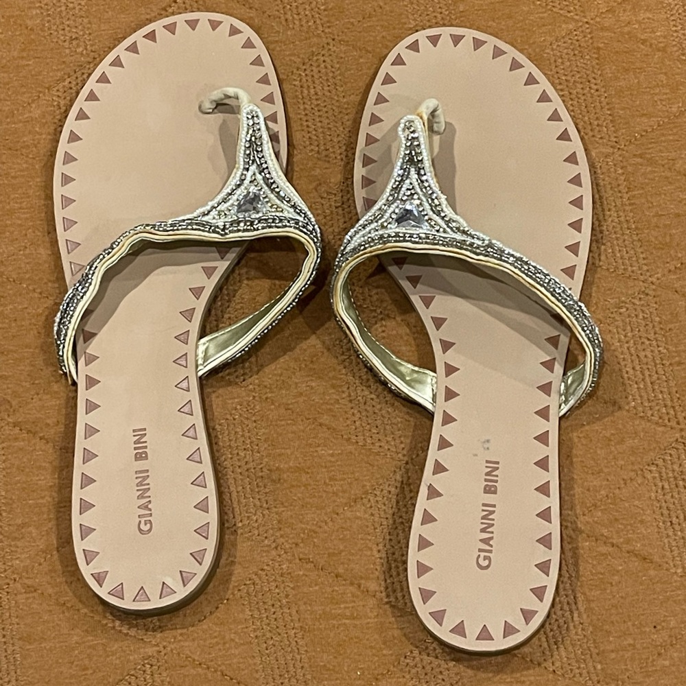 Size 10 Giani Bini Cream Beaded Women’s Sandals